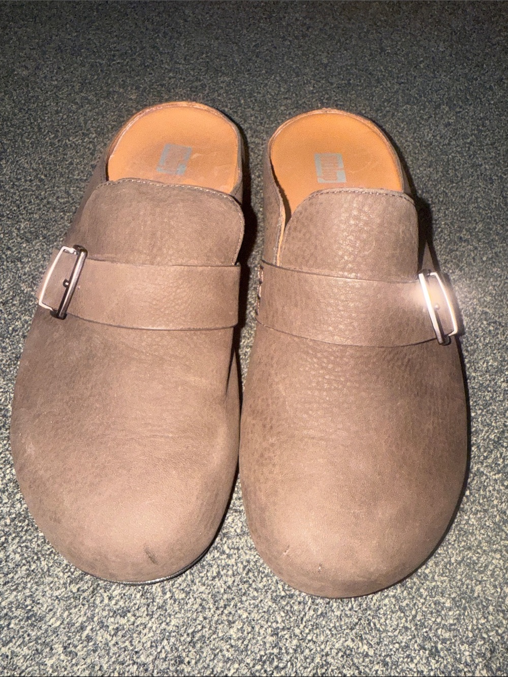 NWOT Fitflop Slip-On Mule Loafers in Brown